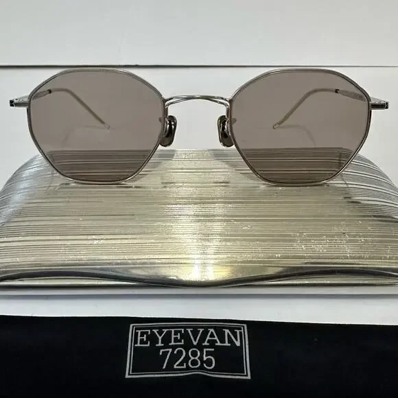 Eyevan 7285 Titanium Rim Sunglasses Style 722 Grey Lens size Eyevan 7285 Titanium Rim Sunglasses Style 722 Grey Lens size